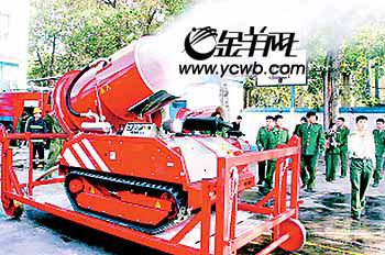 北京从德国购进一批消防器材 机器人守